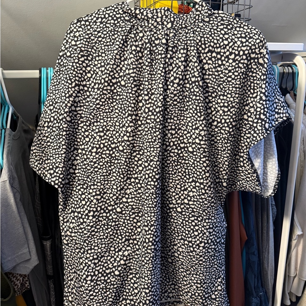 10 Items for $20: Amazon Black and White Patterned Blouse